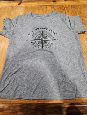 Source Unknown Women's Heather Gray Compass Graphic Tee - Crew Neck